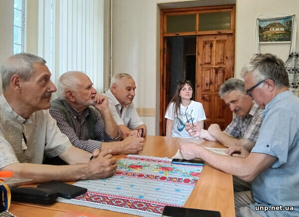 20416695.jpg (68 KB)